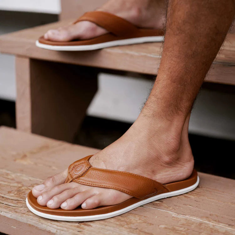 Shop OluKai men's leather sandals at Harbour Thread