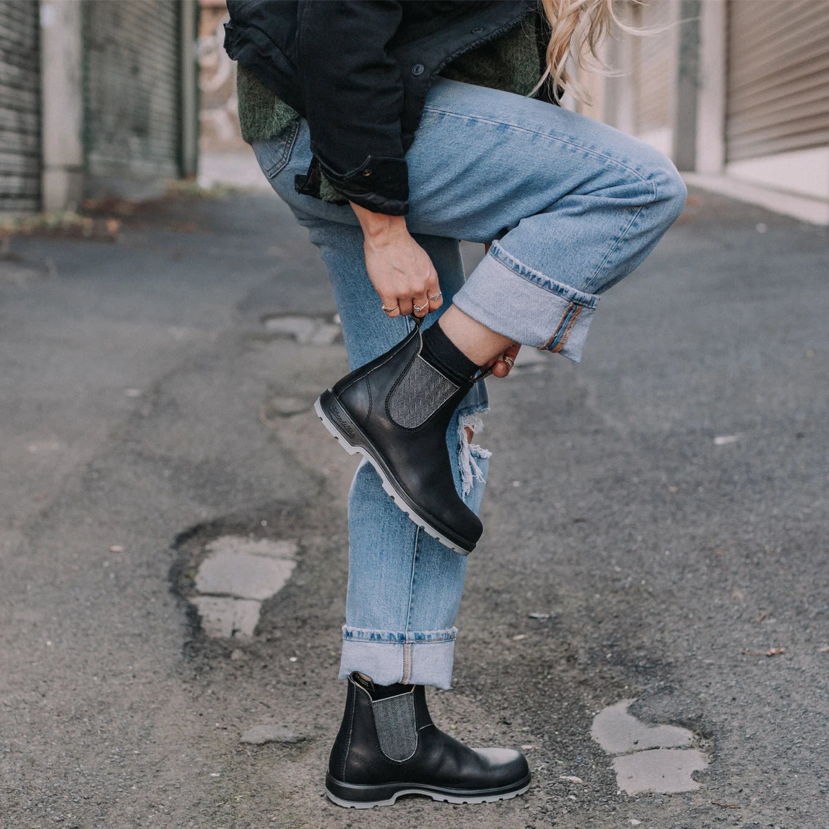 Blundstone Black Grey Premium Leather Chelsea Boots Women s Style 1943 Size 6 US