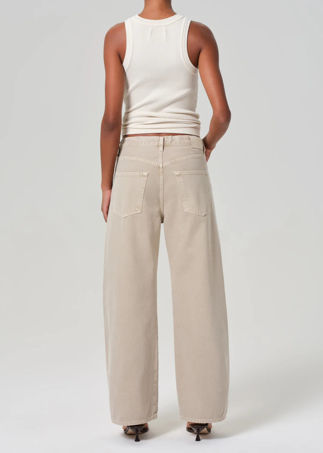 The Citizens Of Humanity Brynn Drawstring Trouser in the light khaki color Burnished Quartz