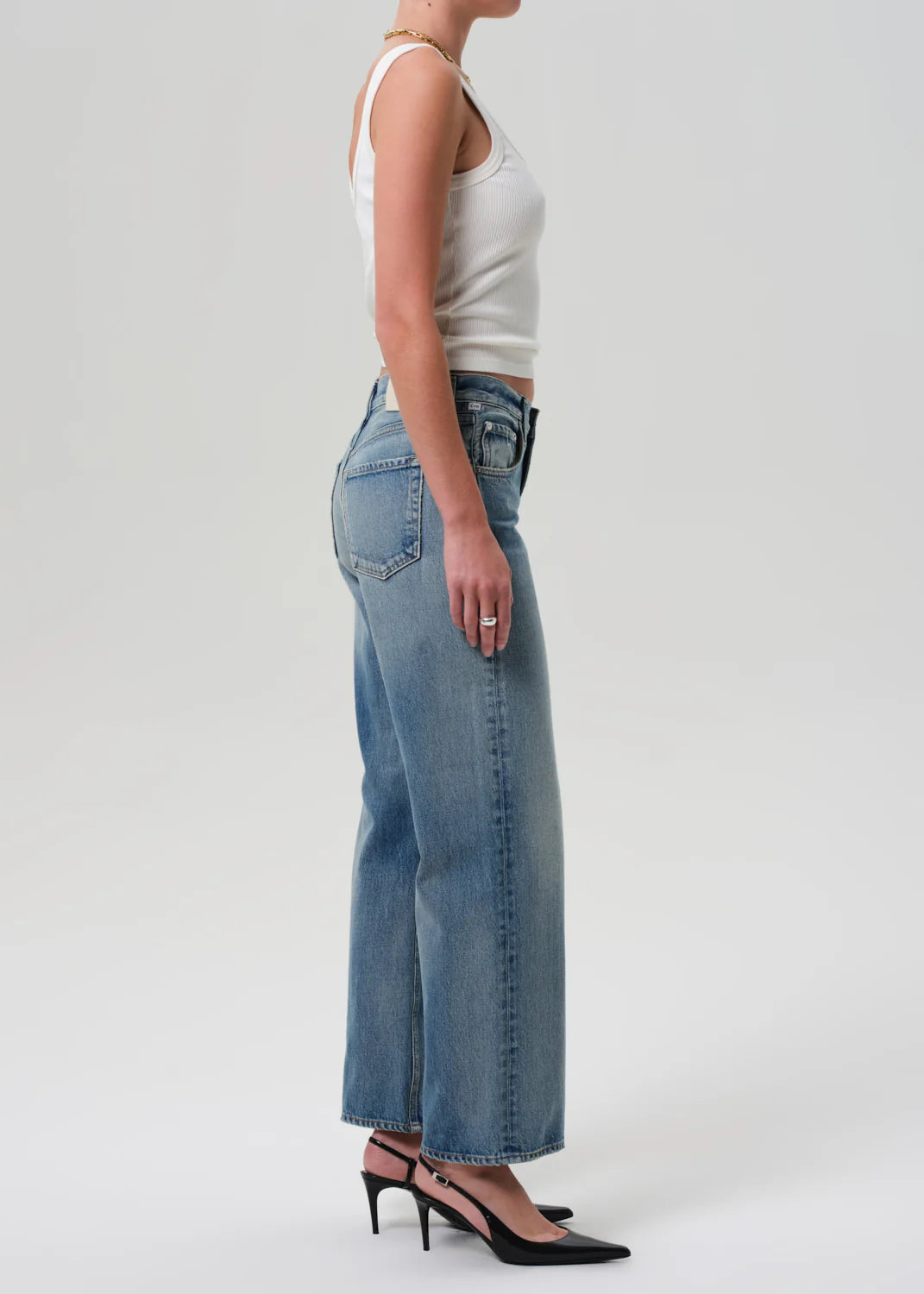Shop straight leg jeans at Harbour Thread boutique