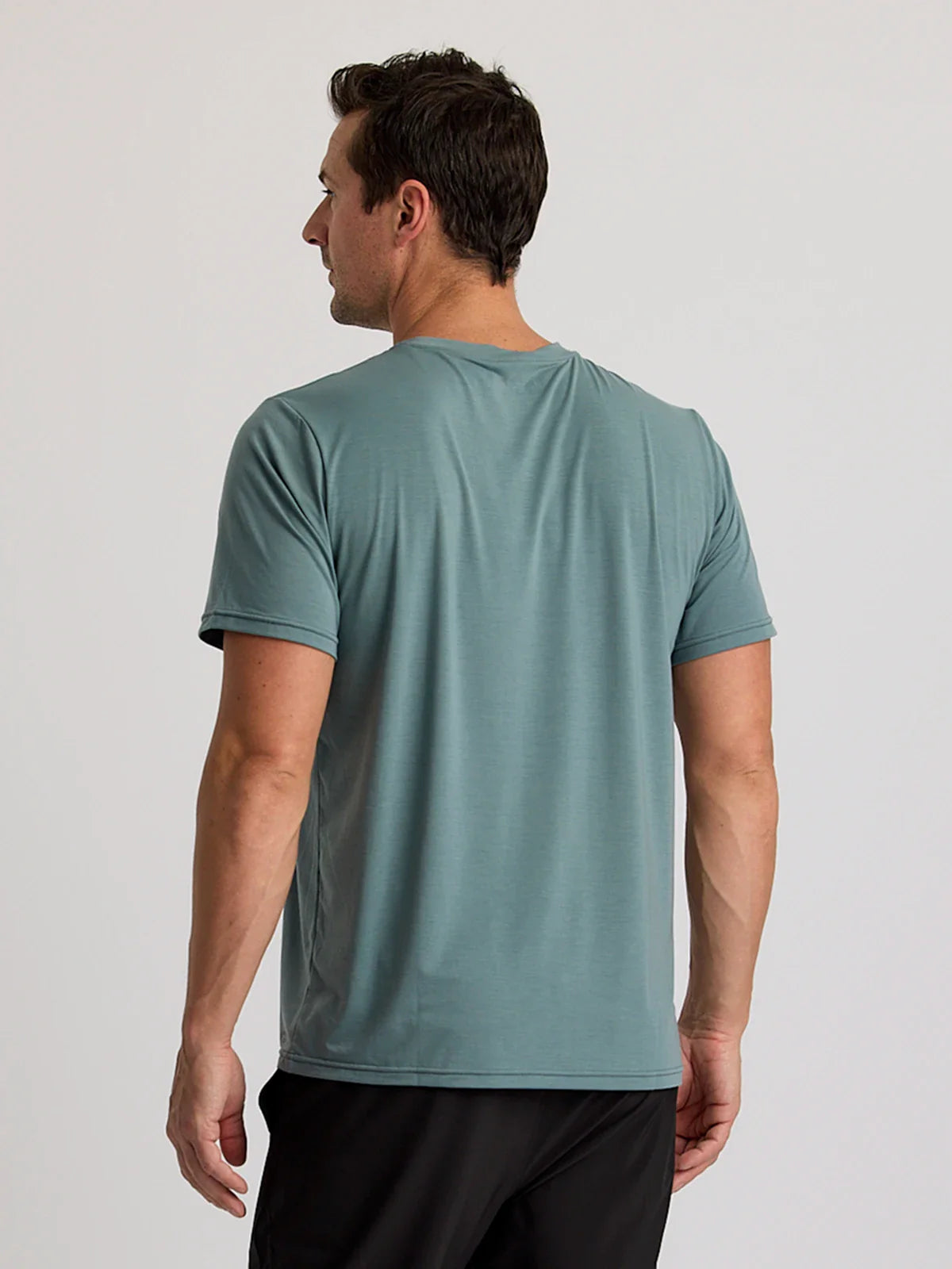 The Free Fly Men's Elevate Lightweight Tee is perfect for workouts, outdoor adventures, or simply staying cool.
