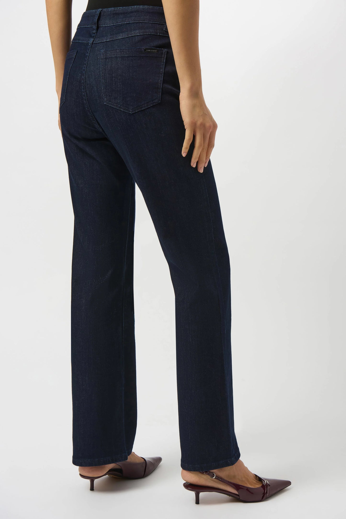 The Joseph Ribkoff Brooke Classic Bootcut Stretch Jeans at Harbour Thread offer a comfortable and super soft stretch fit for lasting comfort.