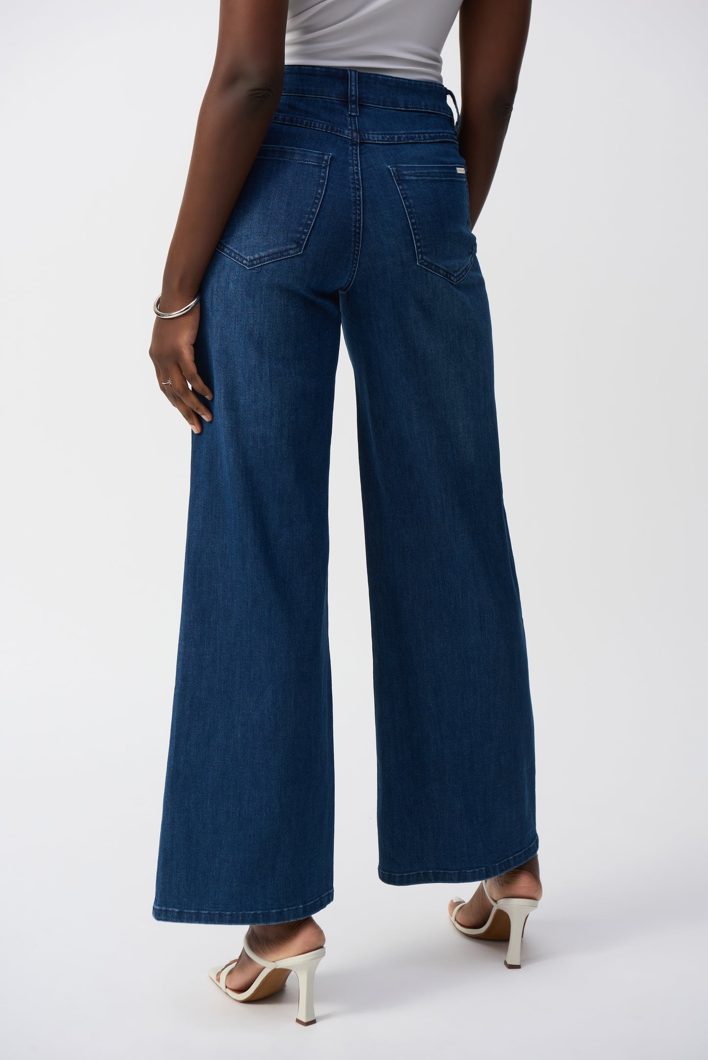 Shop women's stretchy wide leg medium wash denim at Harbour Thread