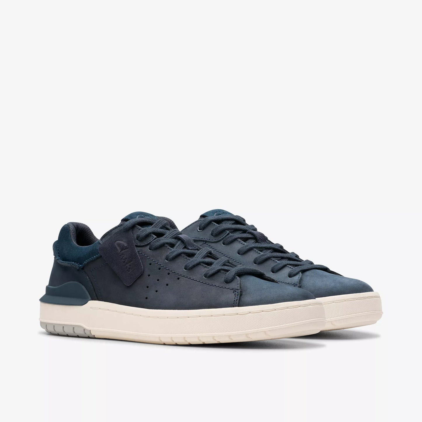 A pair of the Clarks Courtlite 2 Run Sneaker in the color Navy Nubuck