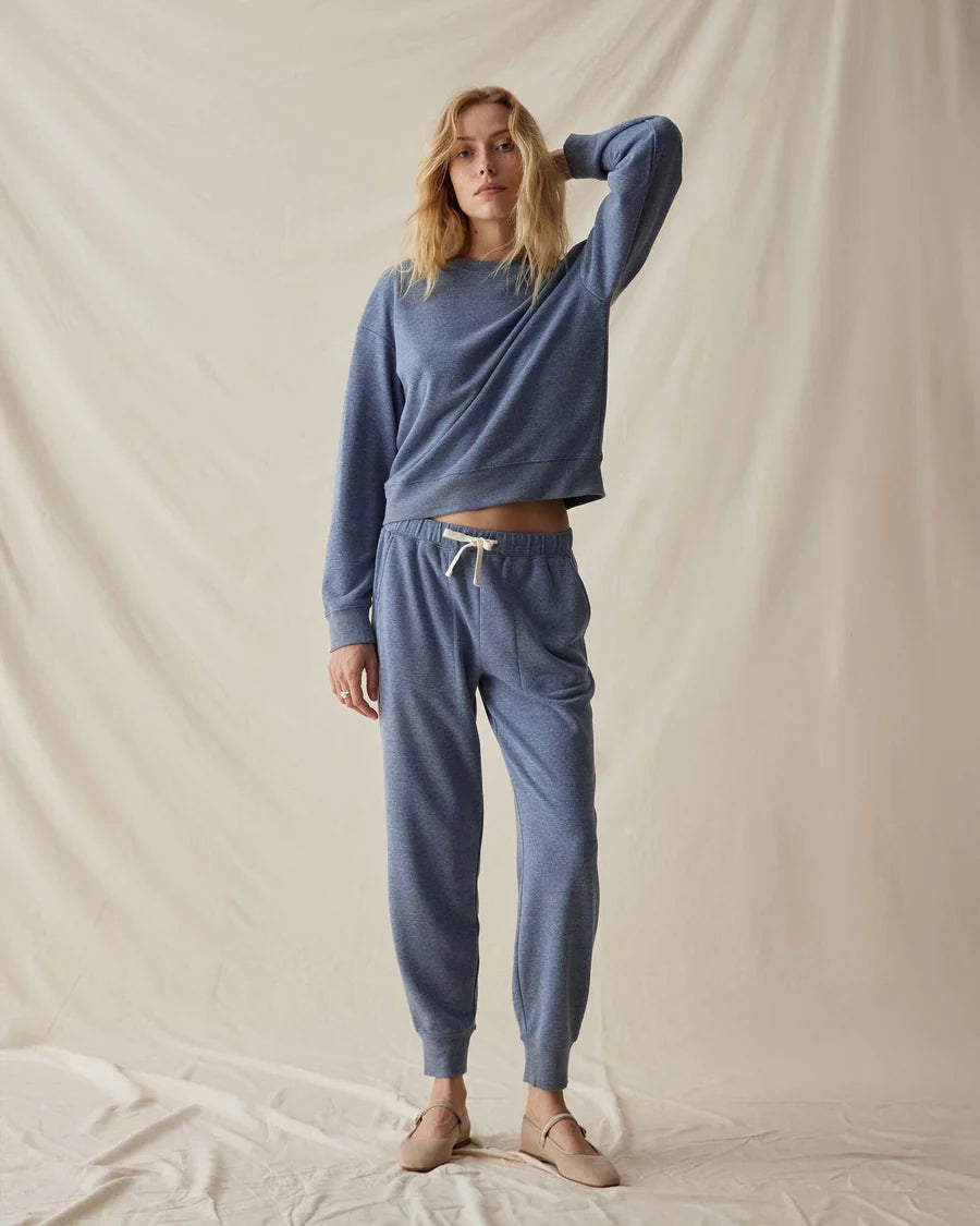 Front view of the Richer Poorer April Lightweight Jogger Sweatpant in the color vintage Indigo