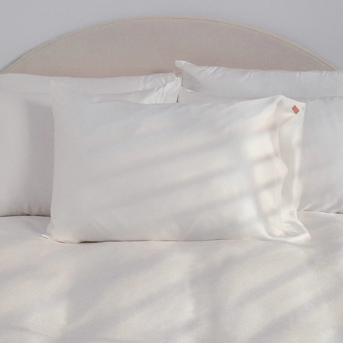 LUNYA Washable Silk Good In Bed Pillowcase - Tranquil White