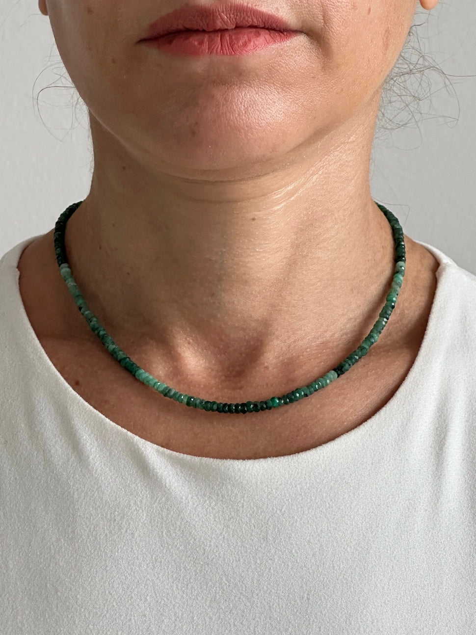 Anokhi Green Emerald Slim Ombre Necklace