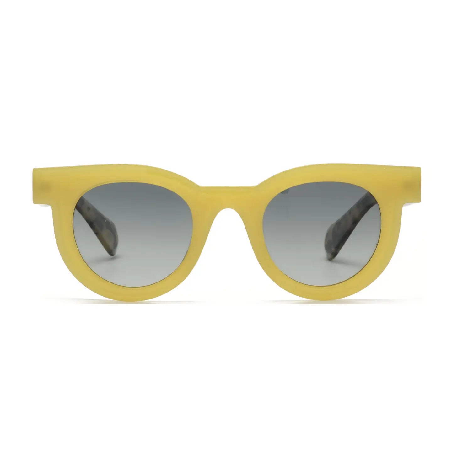 The Ryan Simkhai Eyeshop Milo Polarized Sunglasses in Yellow/Yellow Tortoise