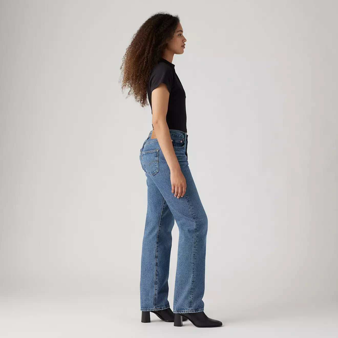 Women's dark wash straight leg jeans from Levi's