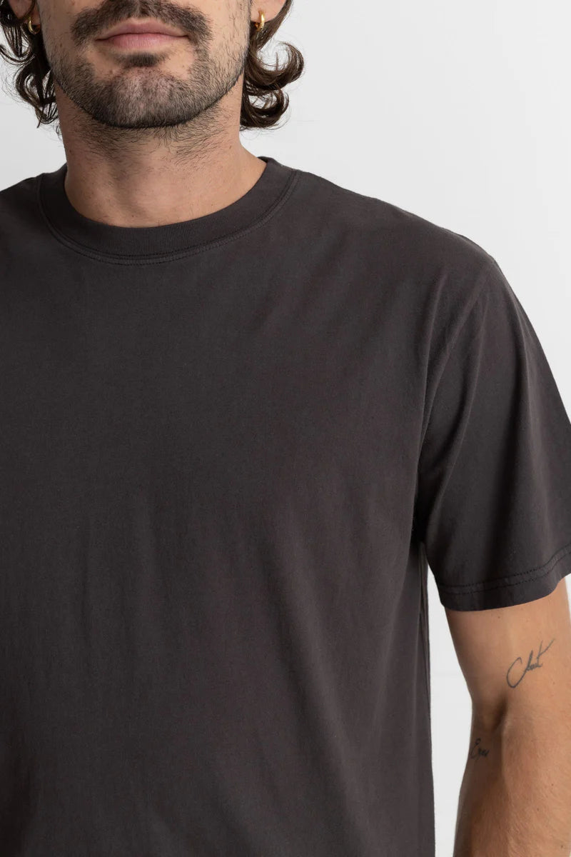 Men's washed black short sleeve tee