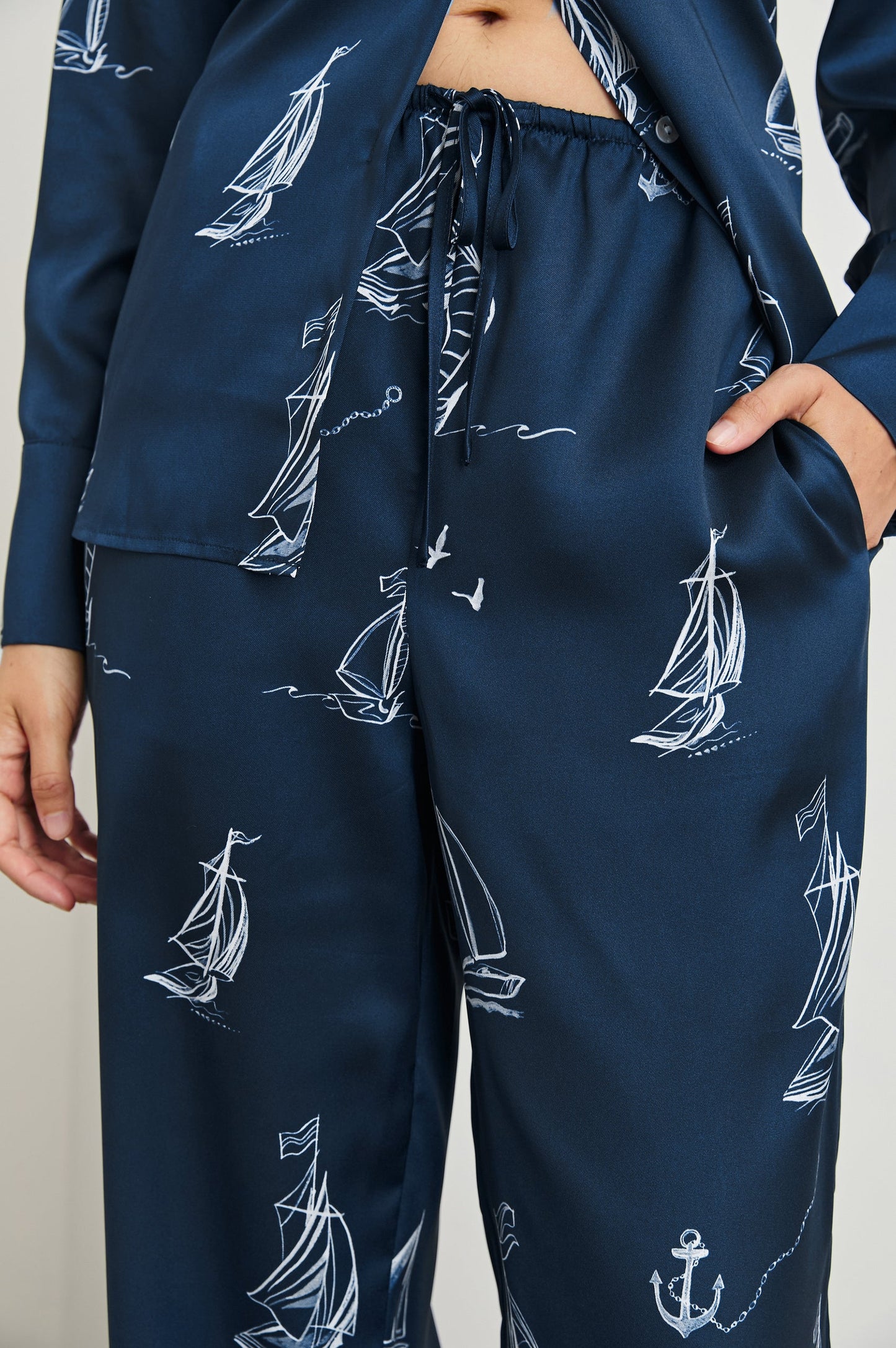 Sailboat print drawstring pants