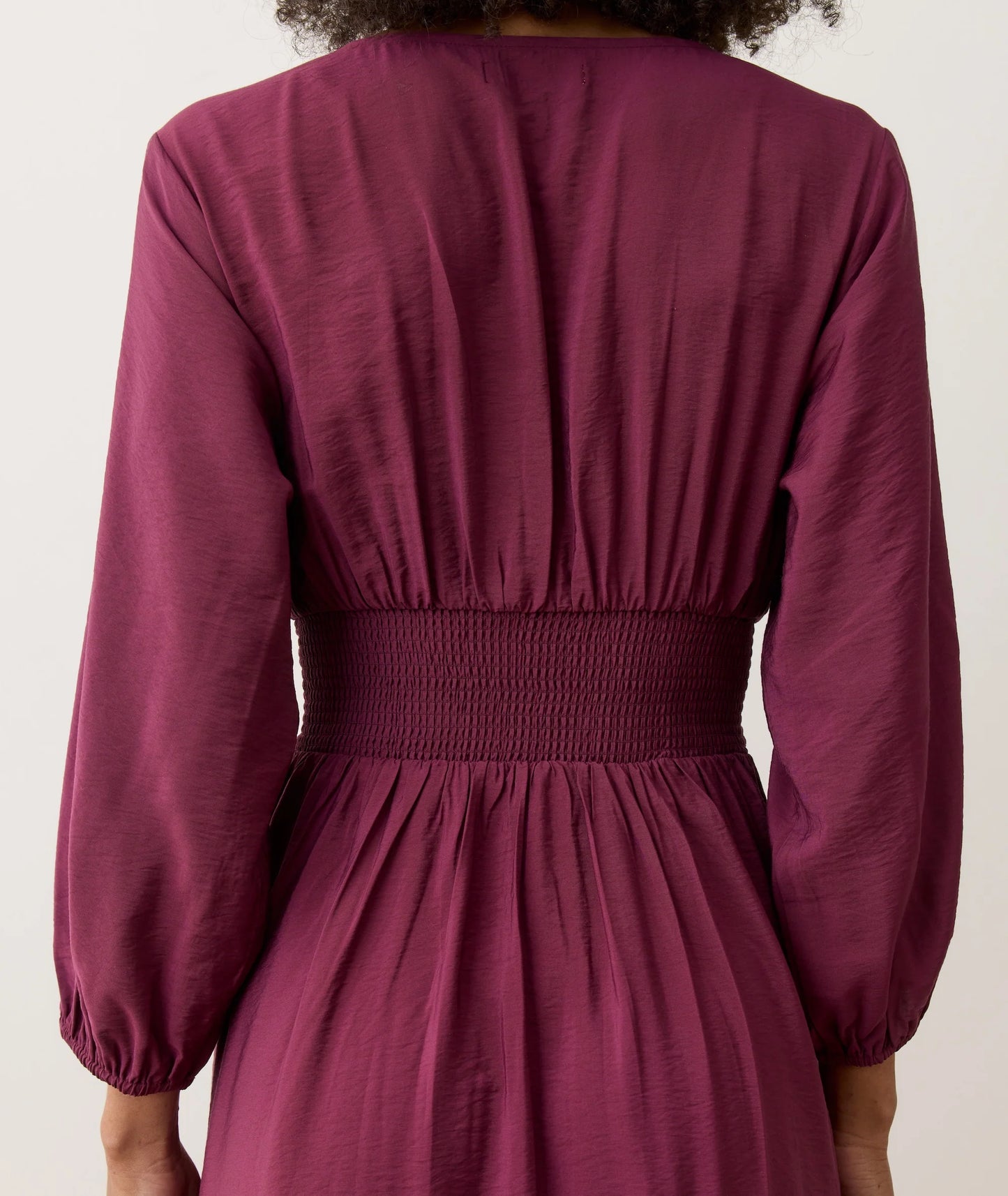 Smocked dress in the color Fig