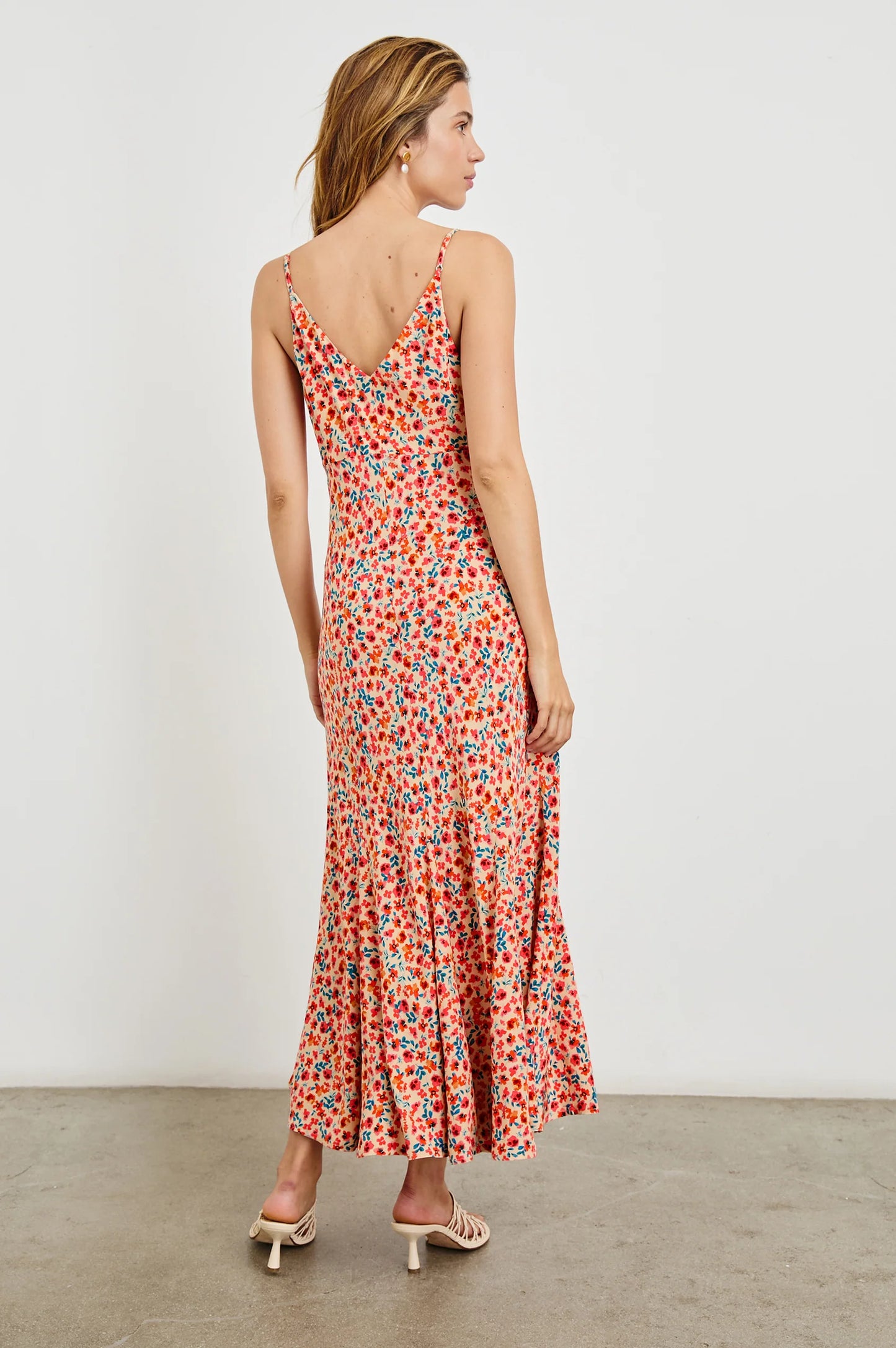 Flattering floral midi dress from Rails with V-back and adjustable straps