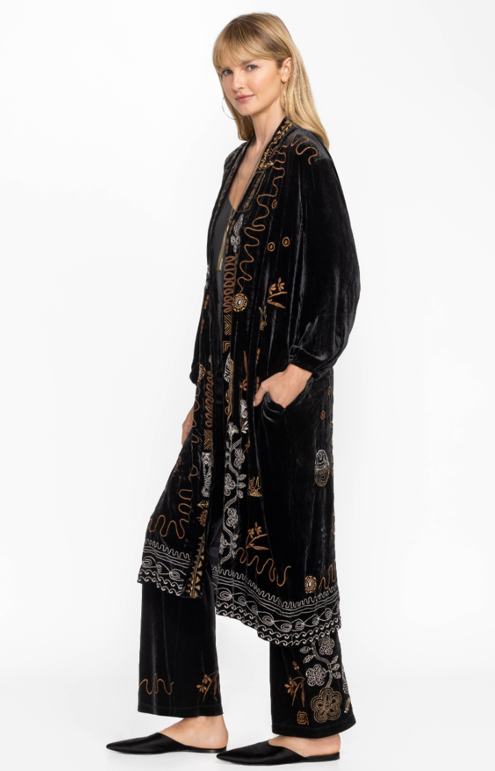 This embroidered kimono from Johnny Was features pockets along side seams