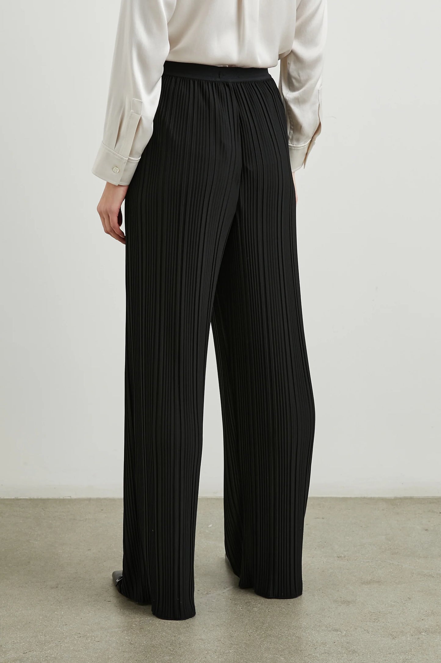 The Liana pant offers a comfortable, straight leg fit