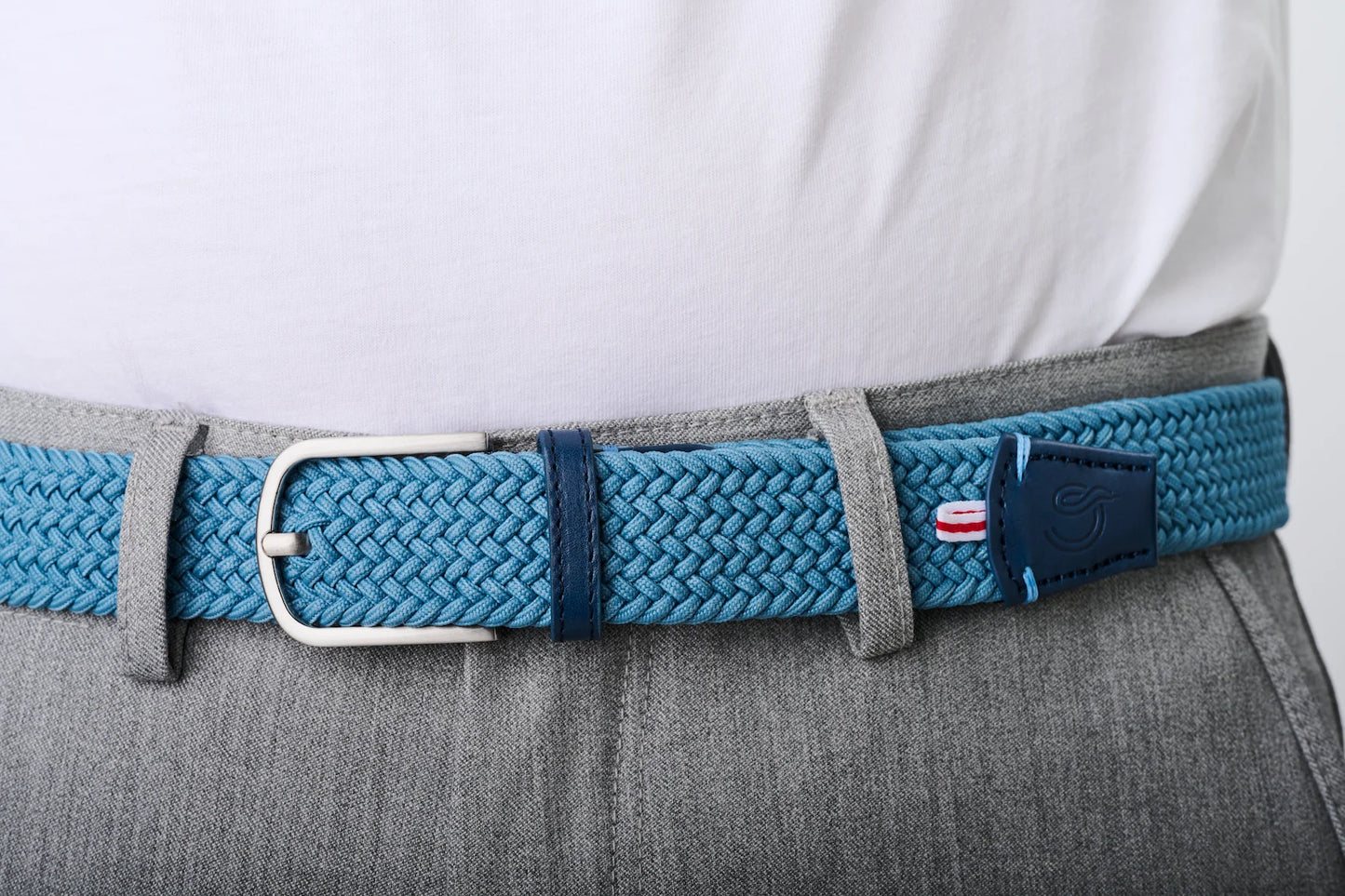 Close up view of the La Boucle Lake Como Belt in color Provincial Blue