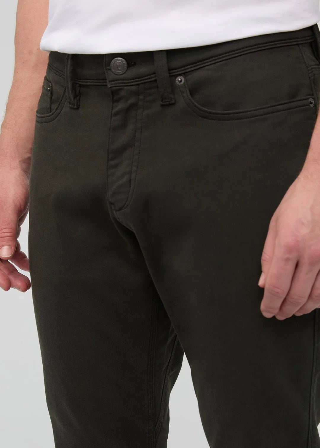 DUER No Sweat Relaxed Taper - Evergreen