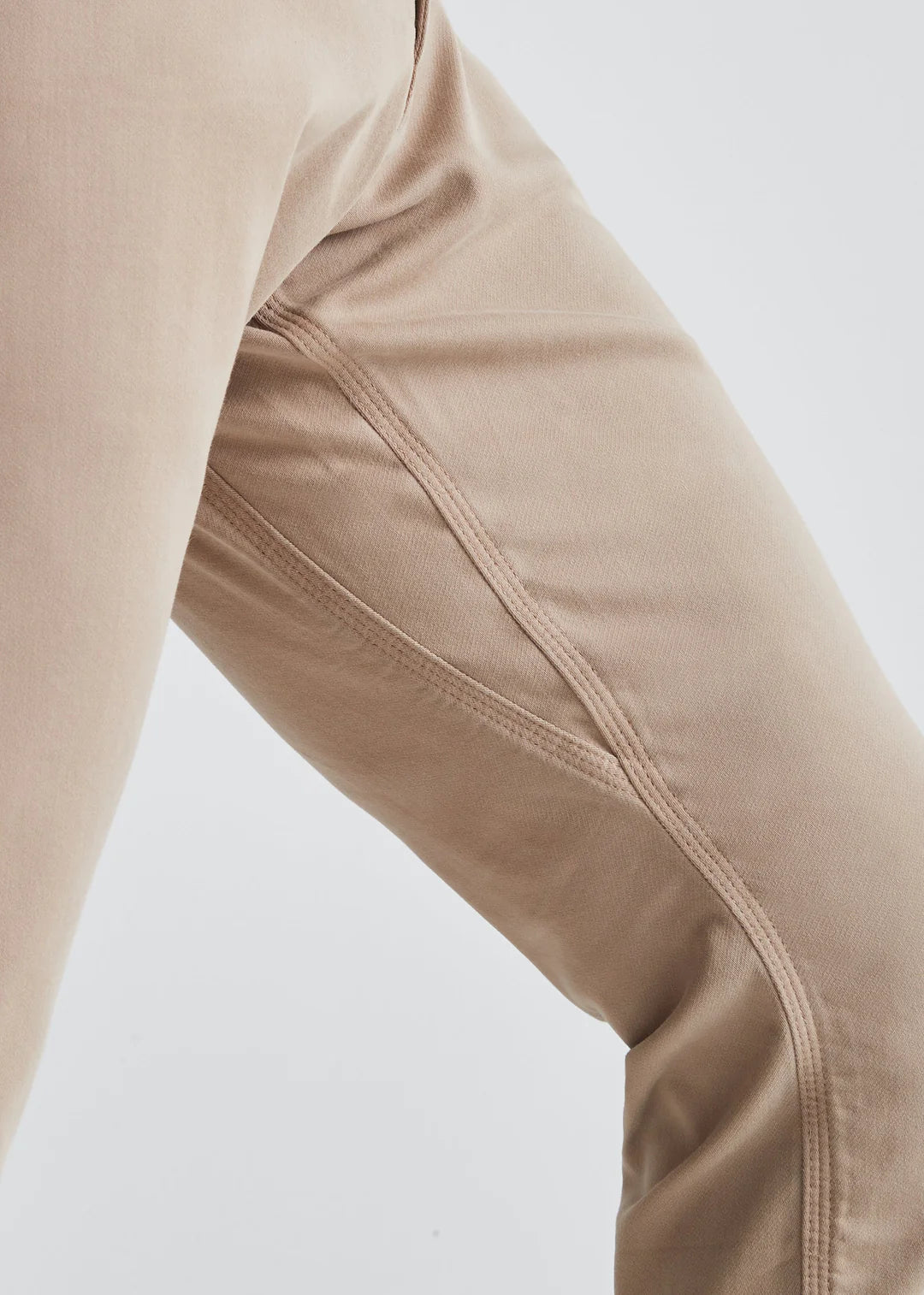 DUER No Sweat Relaxed Taper - Desert Khaki