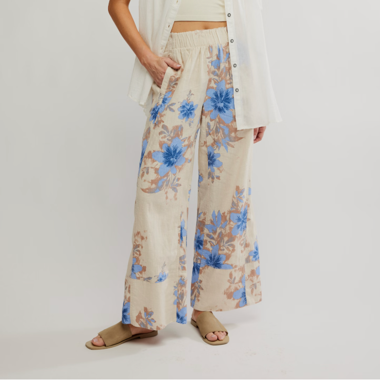Shop the Free People Day's End Printed Linen Pull-On Pants at Harbour Thread women's boutique to take your warm-weather style to the next level