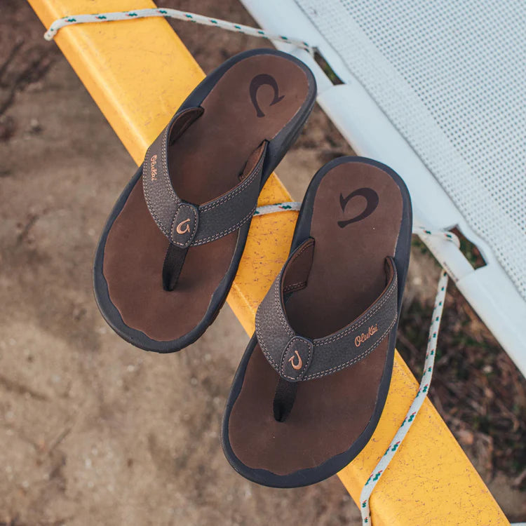 OluKai 'Ohana Men's Beach Sandals