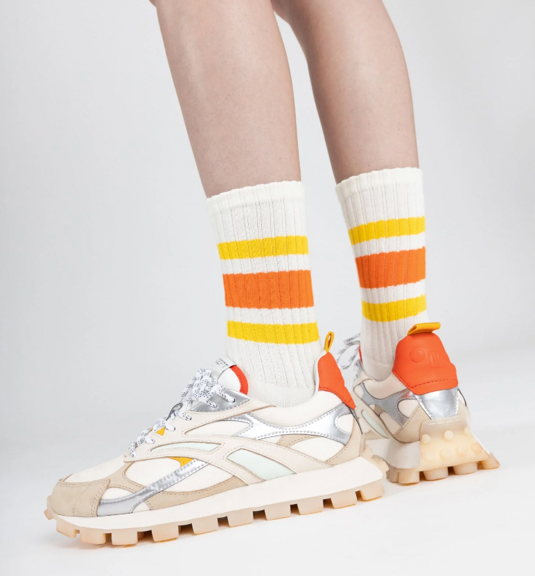 A person wearing the Oslo Sneaker by Oncept