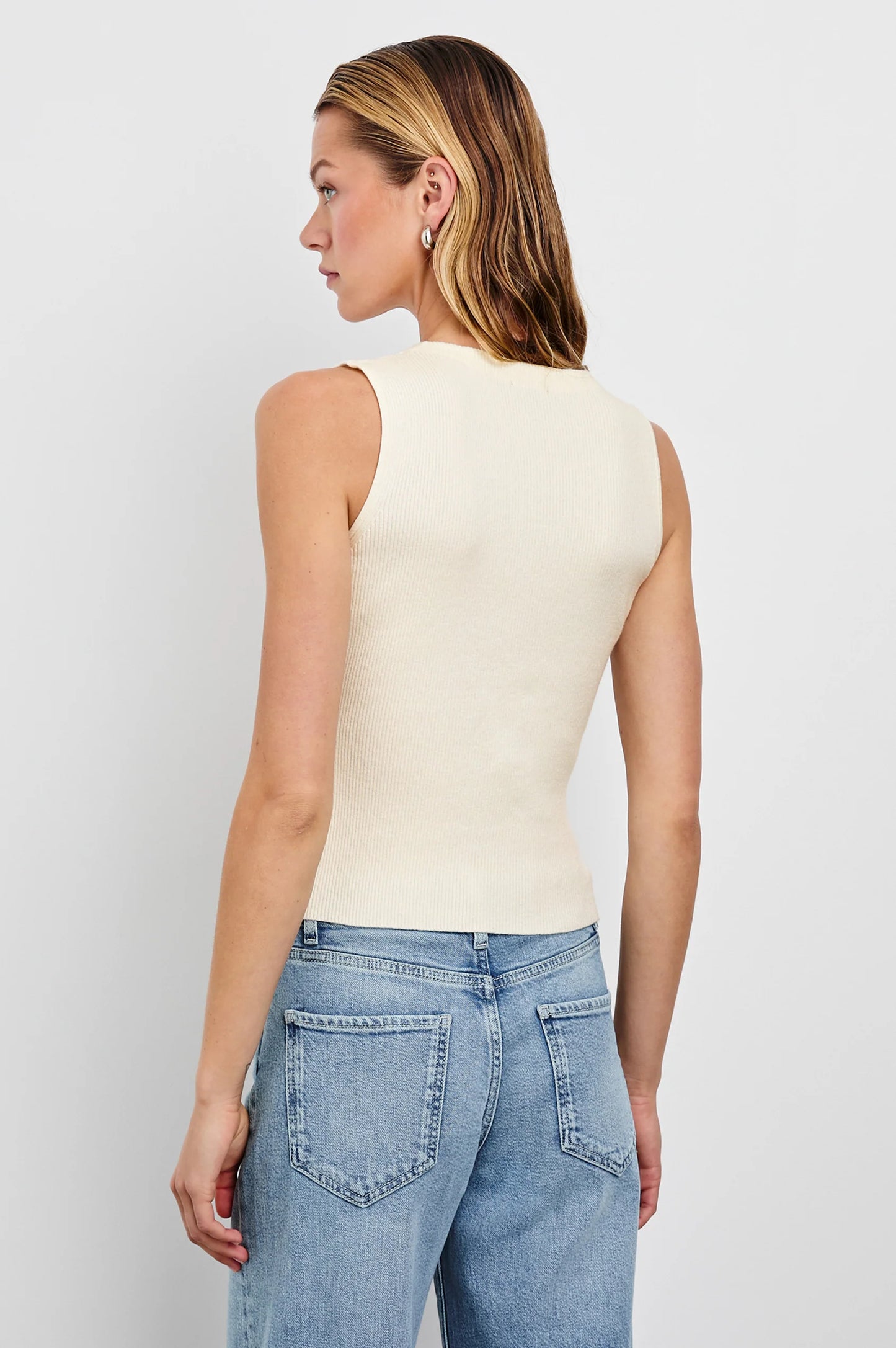 Sleeveless knit top
