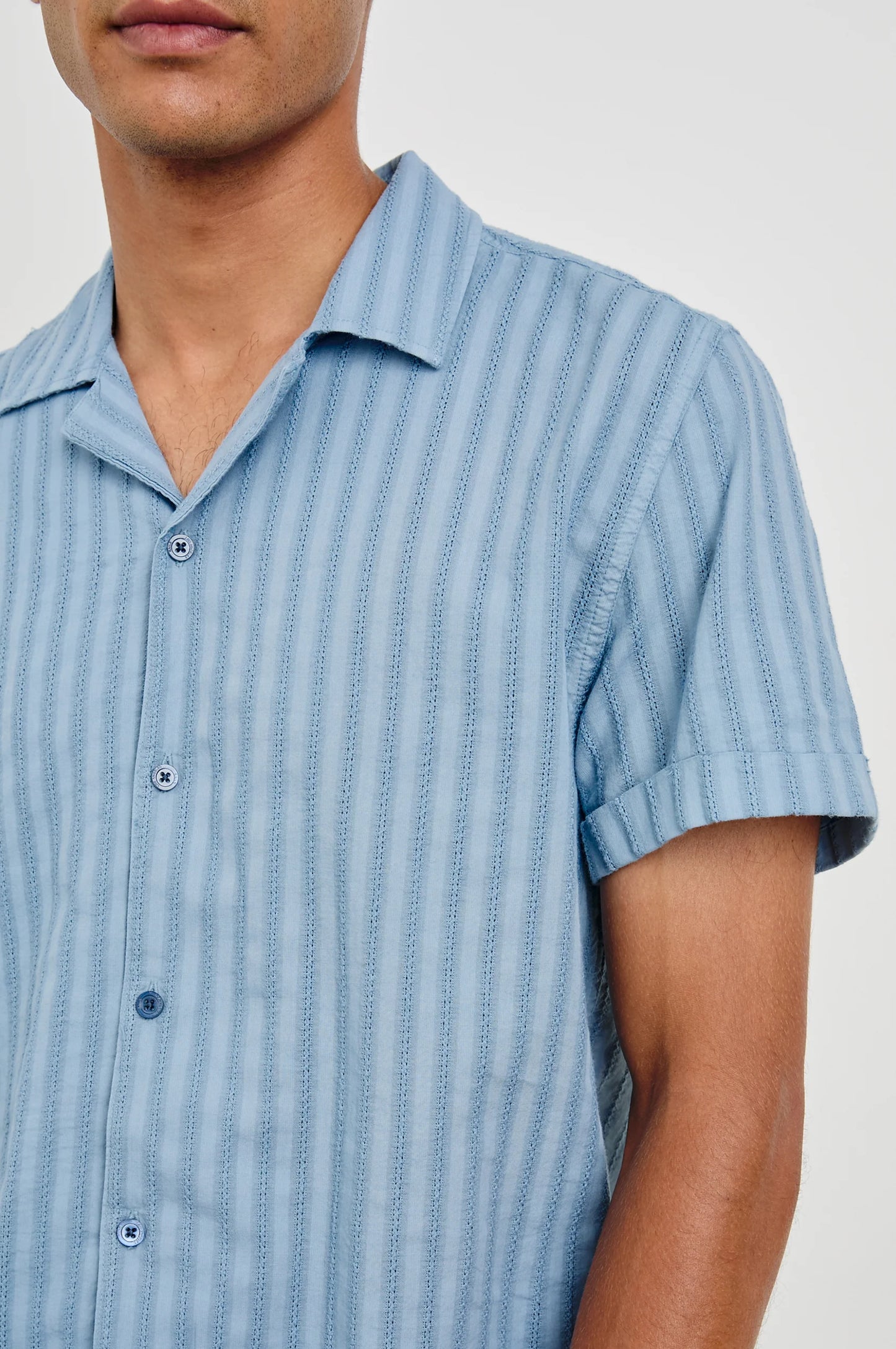 Men's light blue striped short sleeve button down shirt