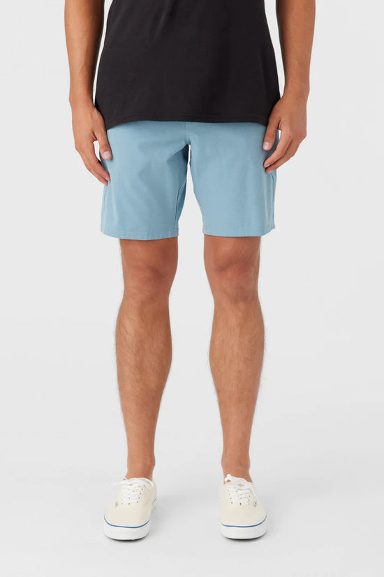 Front view of the O'Neill Reserve Light Check 19" Hybrid Shorts in the color Indigo