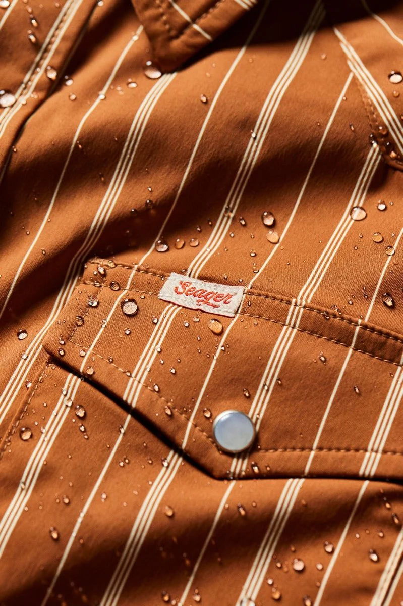 The Seager El Ranchero Short Sleeve Shirt offers water resistant properties