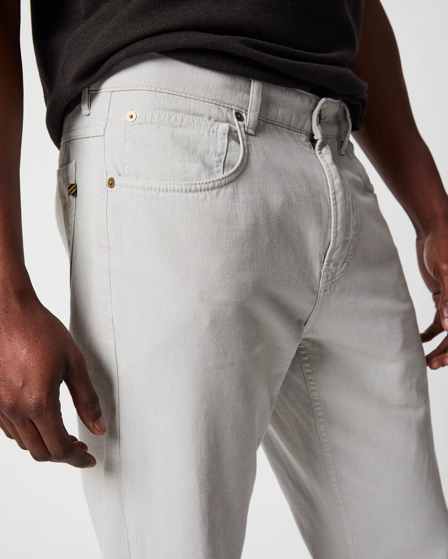 Front detail view of the Billy Reid Cotton Linen 5 Pocket Pant in the color Quarry