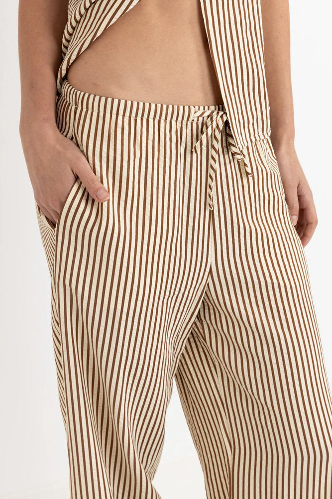 Find women's stylish summer pants at Harbour Thread boutique in Burlington VT. New arrivals include the Rhythm Cove Drawstring Pant in Natural.
