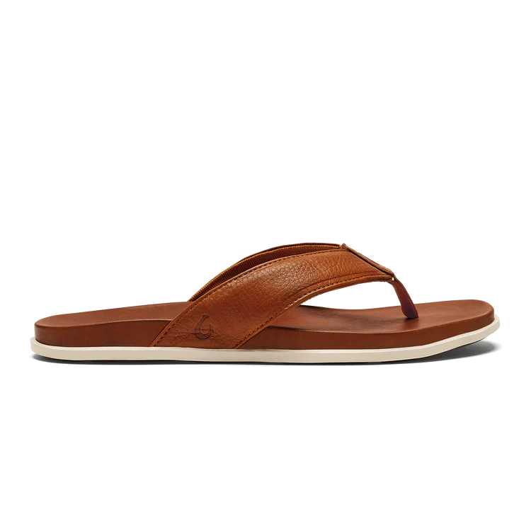 Enjoy superior summer comfort and style with the OluKai ‘Ōlali Men's Leather Sandals at Harbour Thread boutique in St. Petersburg, FL. 