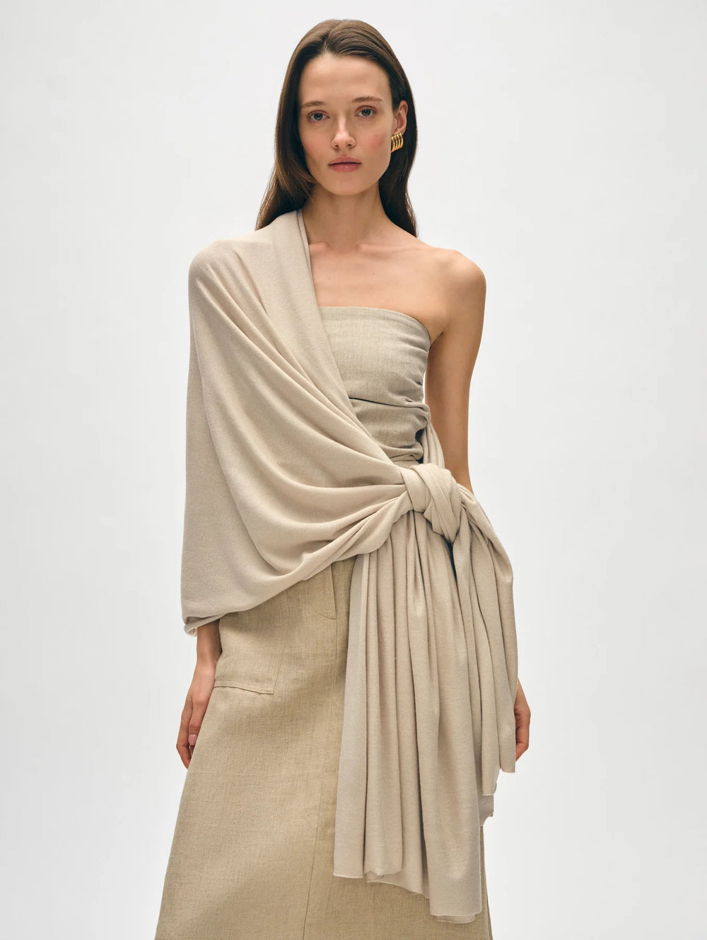 White + Warren's Silk Cashmere Travel Wrap in the color Sand Wisp Heather