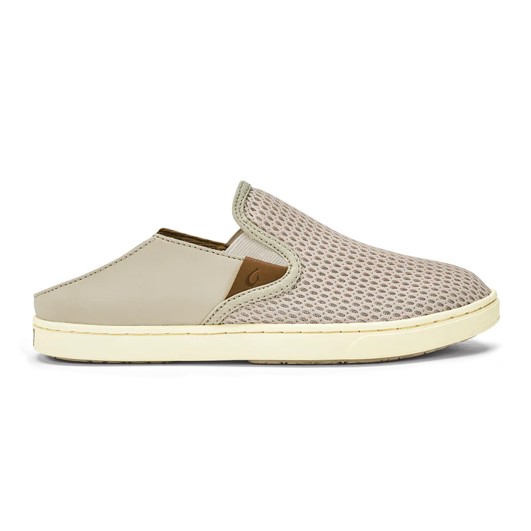 
                      
                        The OluKai Pehuea Women's Slip-On Shoes feature a versatile Drop-In Heel for styling as a slip-on or a slide
                      
                    