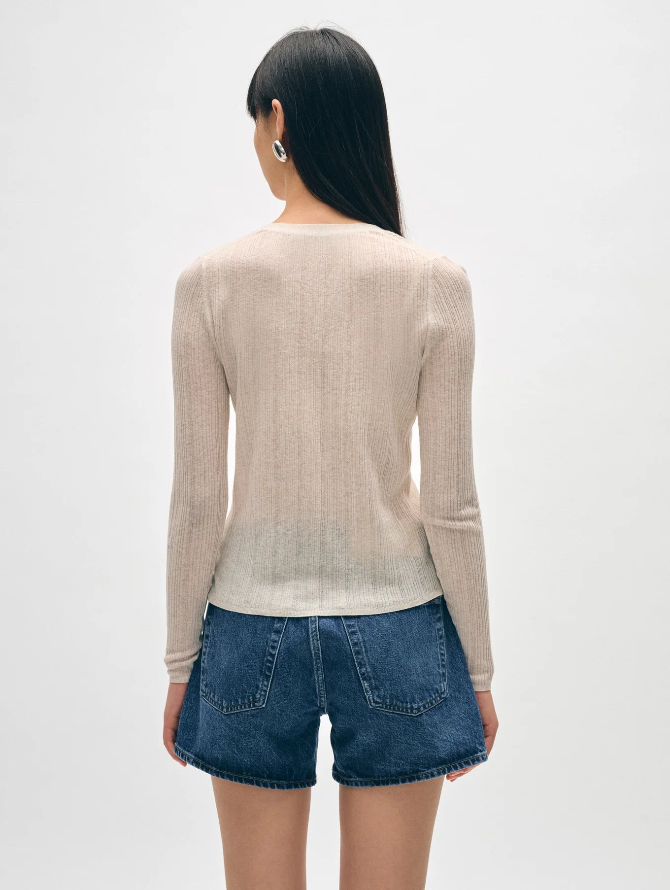 Back view of White and Warren's Linen Gauze Ribbed V Neck Cardigan in the color Calico