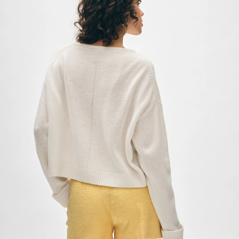 White + Warren Cashmere Featherweight Cuffed V-Neck - Soft White