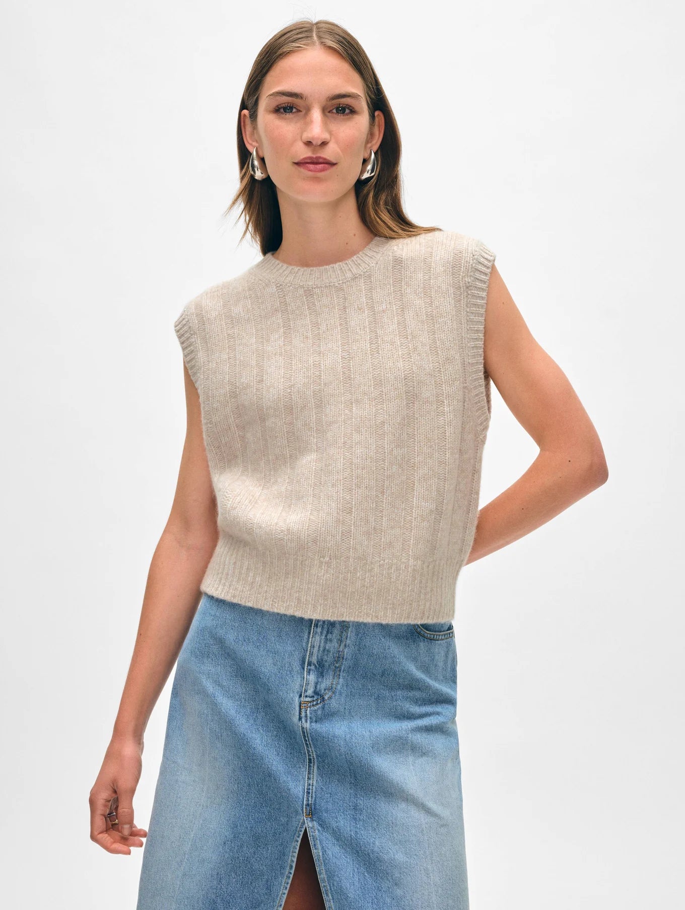The White + Warren Marled Cashmere Wide Rib Shell is available at Harbour Thread boutique in Burlington, VT and  offers a sleeveless silhouette with relaxed fit for your elevated style. 