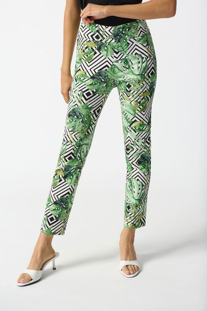 
                      
                        Joseph Ribkoff Millennium Printed Crop Pants - Vanilla Multi
                      
                    