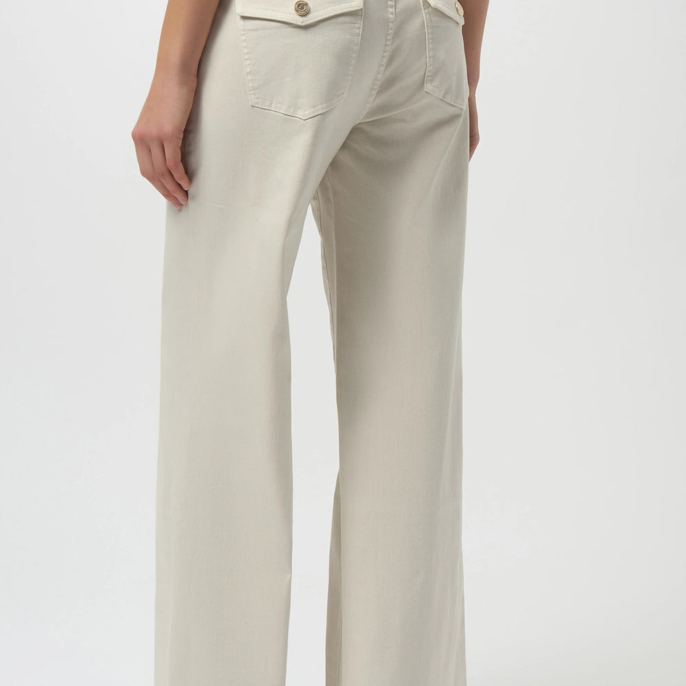 
                      
                        Women's light khaki jeans with back pockets
                      
                    