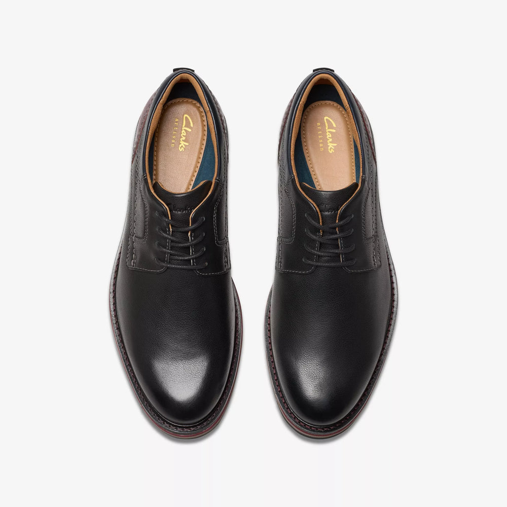 
                      
                        Clarks Monahan Plain
                      
                    
