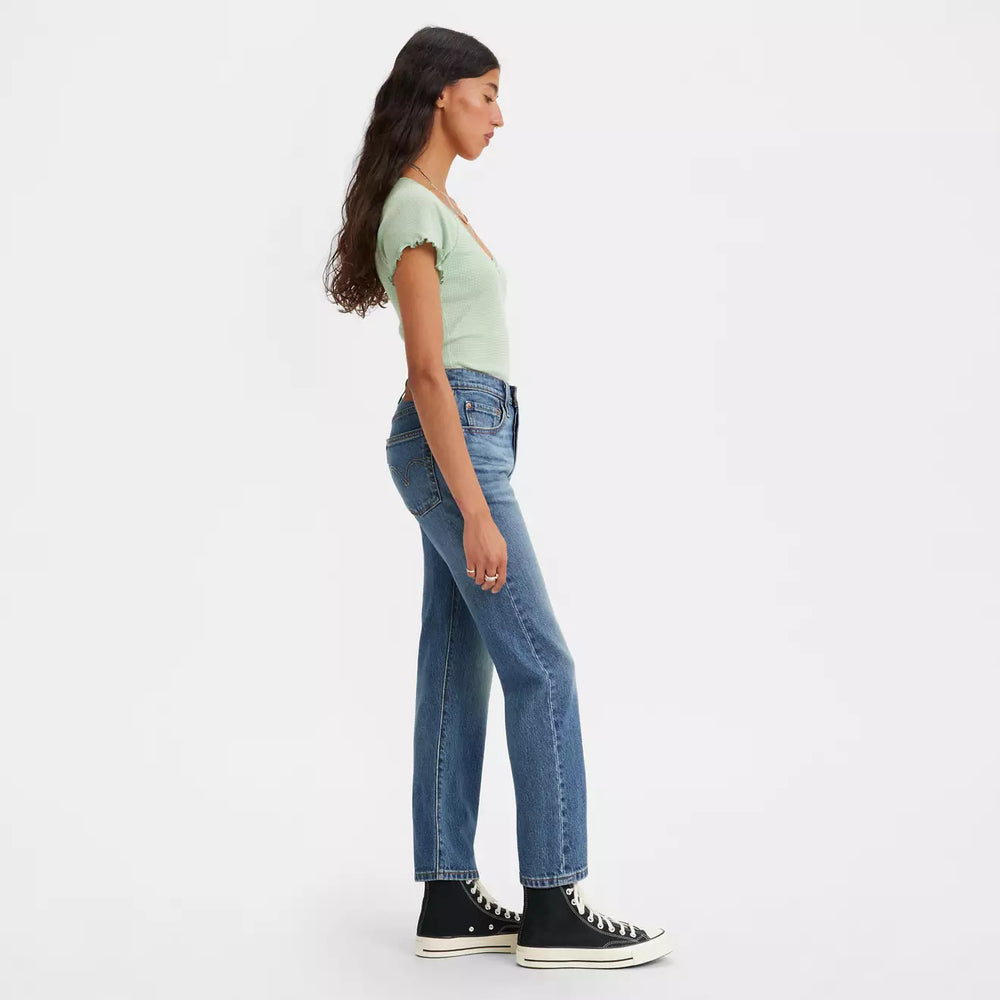 
                      
                        Side view of a woman wearing Levi's 501 Original Cropped Women's Jeans in the color Stand Off
                      
                    