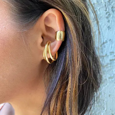 
                      
                        3 wire 18k gold filled ear cuff
                      
                    