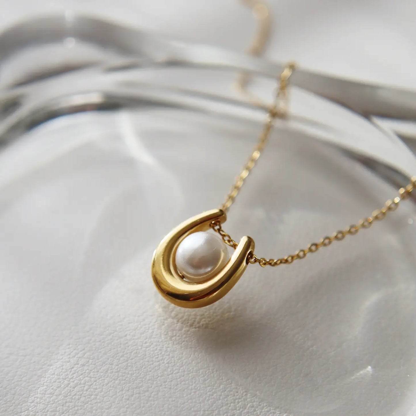 Jessa Jewelry's Ava Pearl Pendant Necklace.