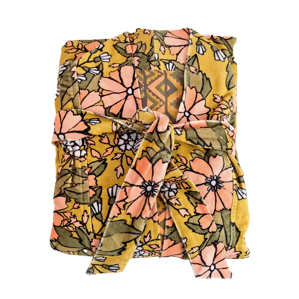 
                      
                        This robe from Handker Bandanas features a daisy print and makes a thoughtful gift
                      
                    