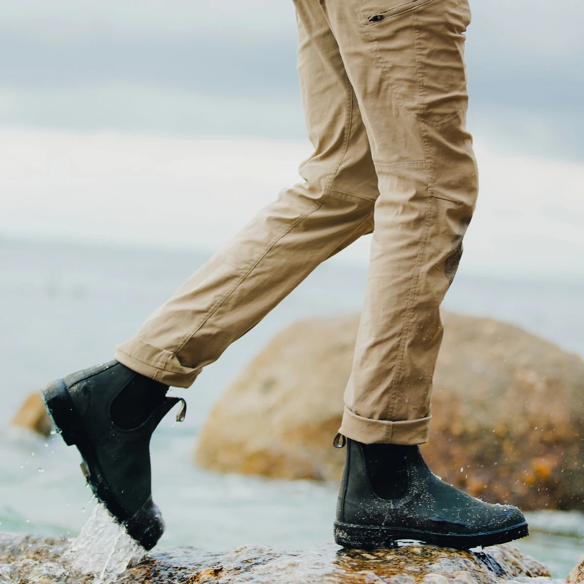 Mens black blundstone deals boots