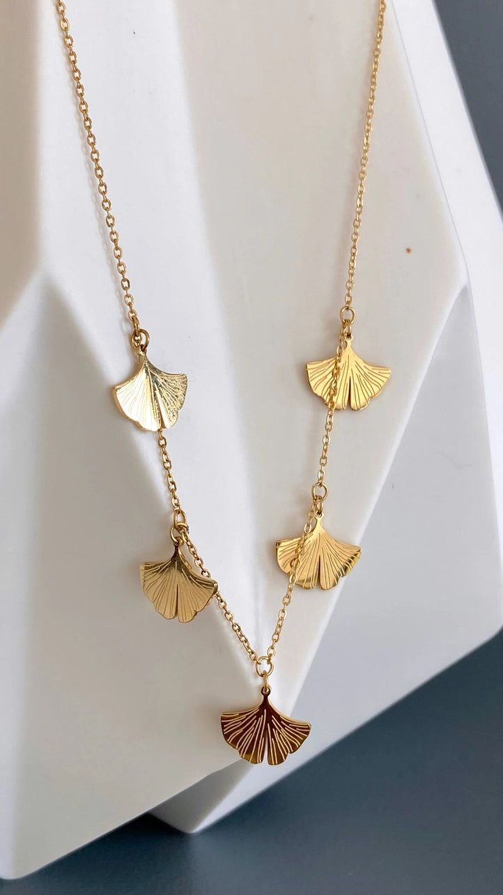 Ma Cocotte Gingko Necklace