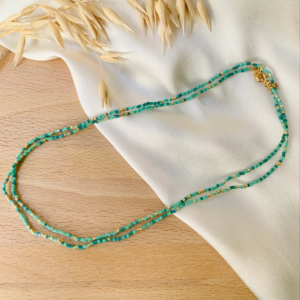 
                      
                        The Miyuki Beads Navajos Wrap by Sophie Deschamps Bijoux laid out as a necklace
                      
                    