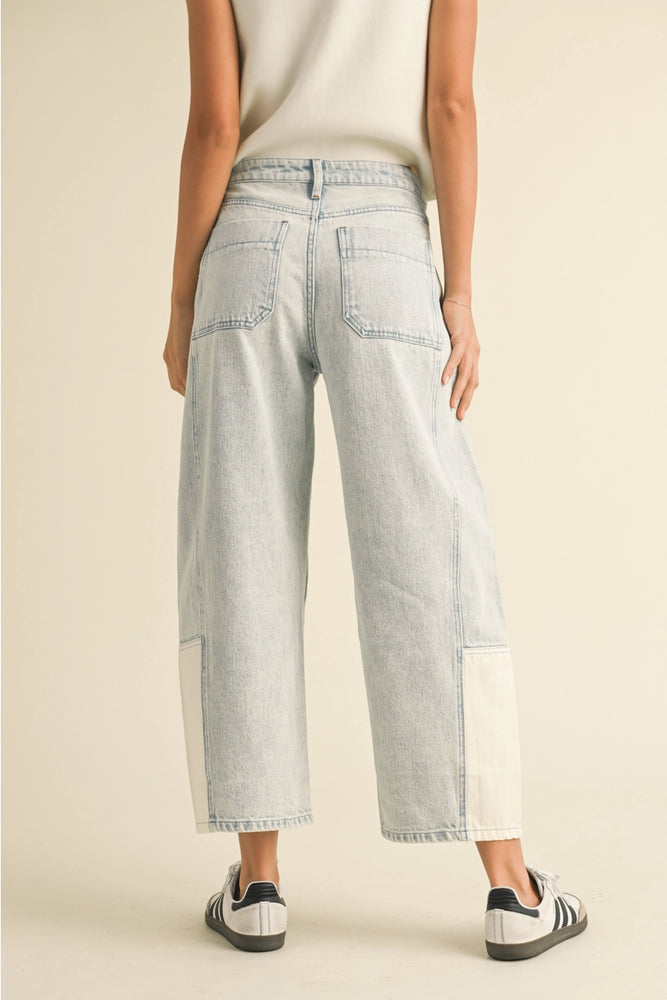 
                      
                        Shop women's barrel jeans at Harbour Thread women's boutique in Burlington, VT. New arrivals include the Side Patch Barrel Jeans
                      
                    