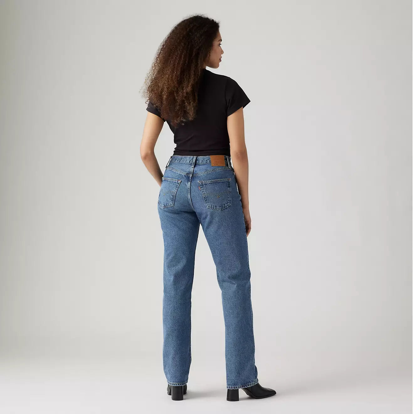 Levi's 501 '90s Women's Jeans in the dark wash color Not My News Channel