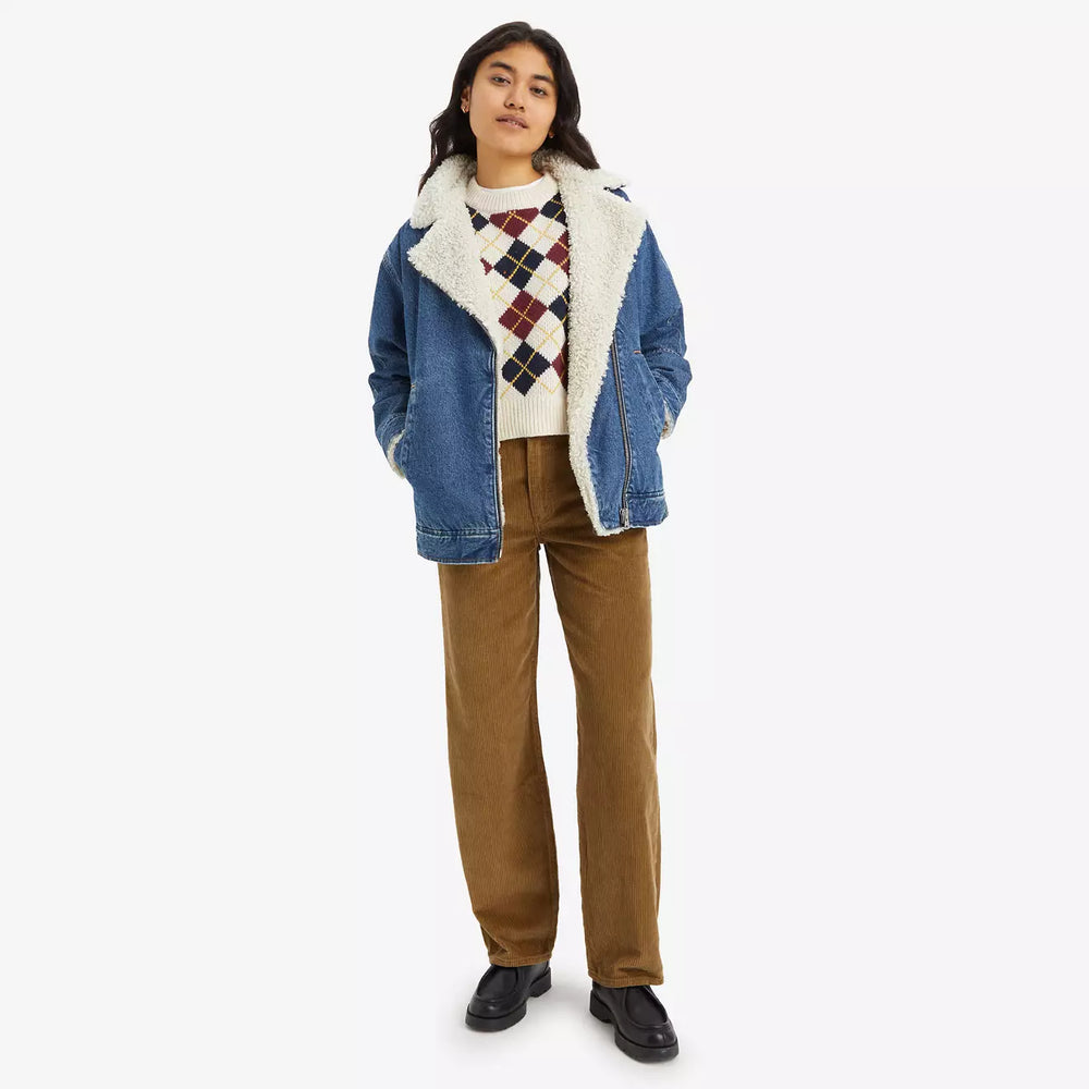 
                      
                        Front view of a woman wearing the Baggy Dad Wide Leg Corduroys by Levi's in the brown color Ermine
                      
                    